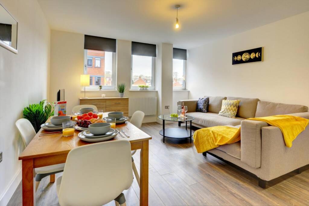 Modern & Stylish 2Br Apartment - Queens House Coventry Exterior photo