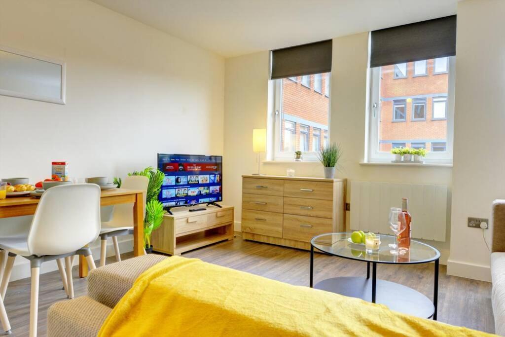 Modern & Stylish 2Br Apartment - Queens House Coventry Exterior photo