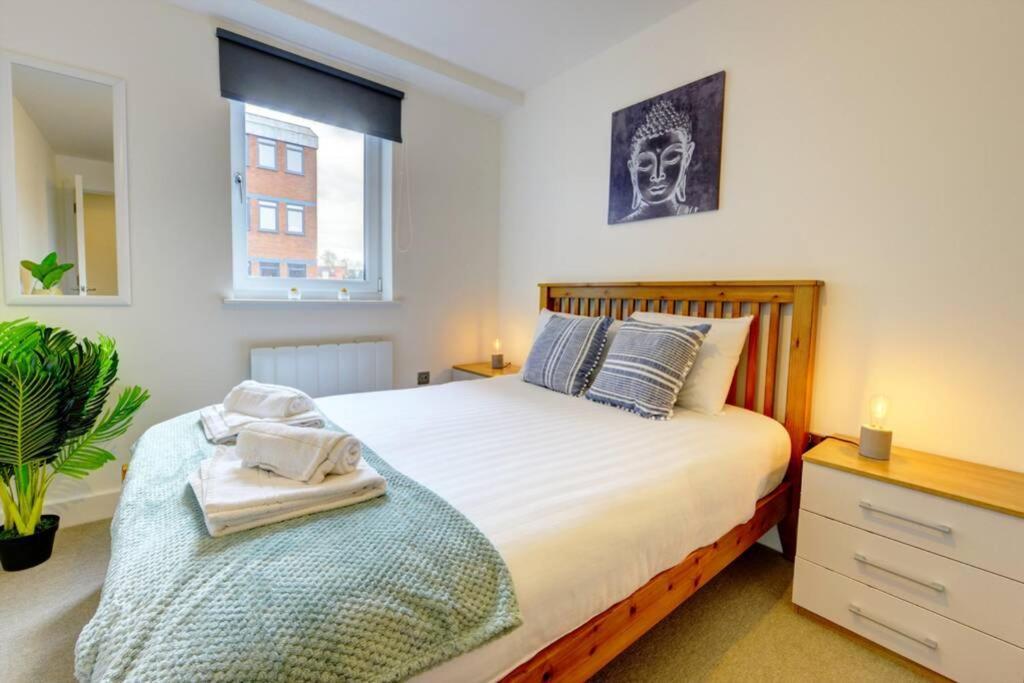 Modern & Stylish 2Br Apartment - Queens House Coventry Exterior photo