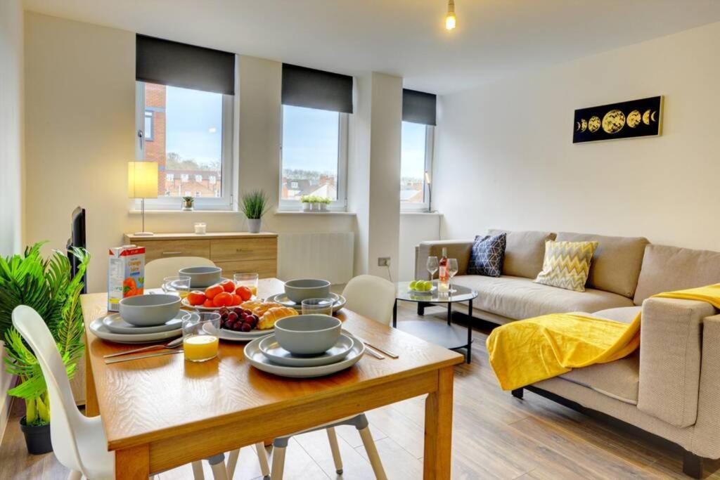 Modern & Stylish 2Br Apartment - Queens House Coventry Exterior photo