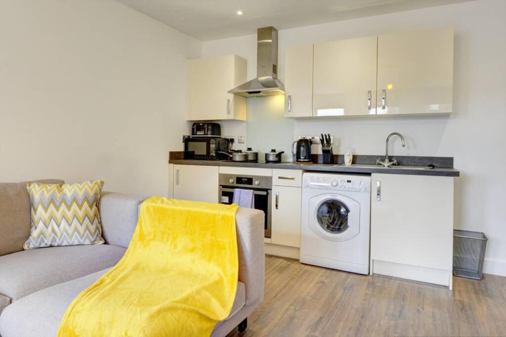 Modern & Stylish 2Br Apartment - Queens House Coventry Exterior photo