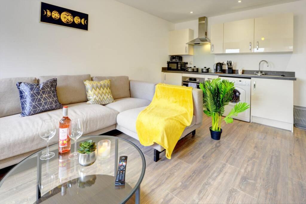 Modern & Stylish 2Br Apartment - Queens House Coventry Exterior photo